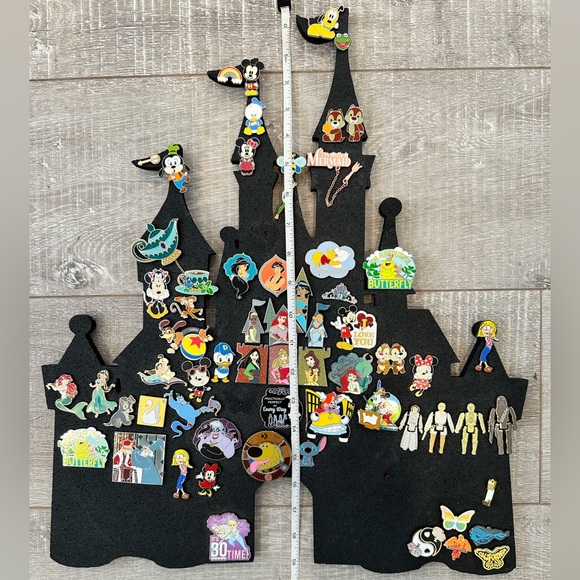 54 Disney Pins & Disney Castle Pin Board Collectors Collectable Trading - Picture 7 of 11
